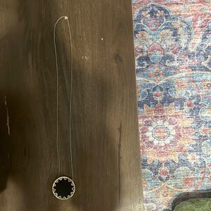 Excellent used condition house of Harlow starburst necklace gold colorway